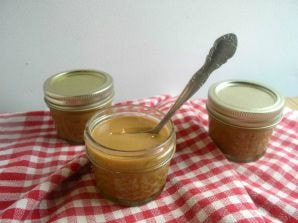 Homemade Easy Caramel Sauce - haphazardhomemaker.com