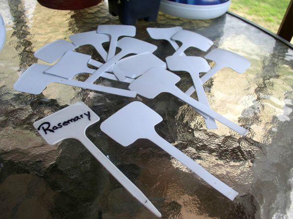 Easy DIY Plant Markers - haphazardhomemaker.com