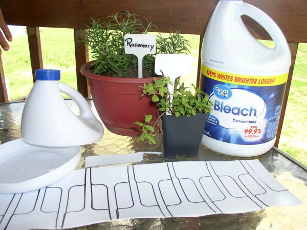 Easy DIY Plant Markers from a recycled bleach bottle - haphazardhomemaker.com