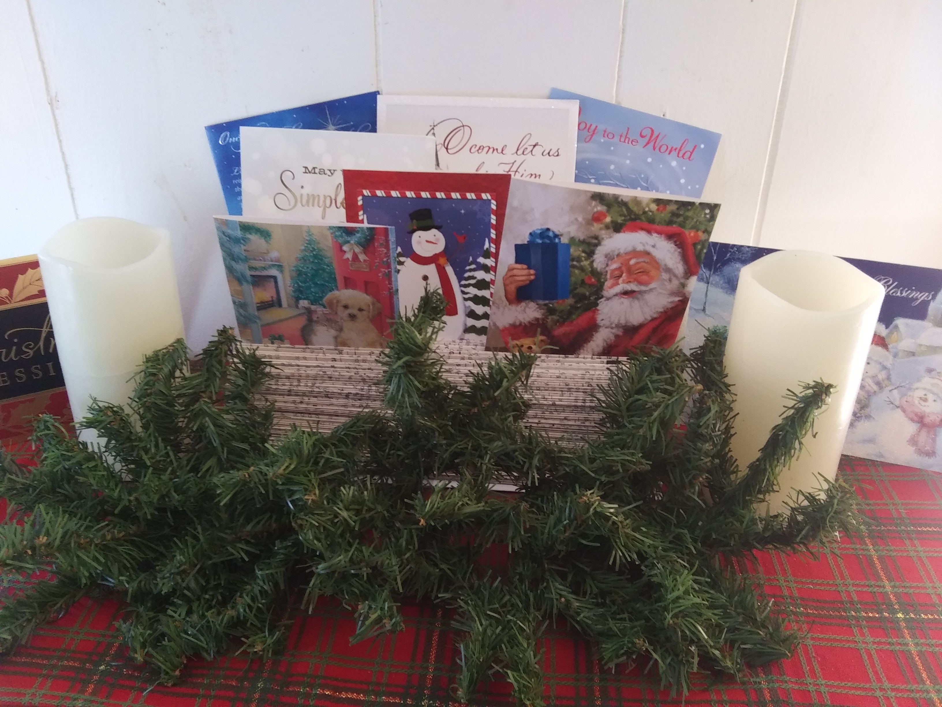DIY Christmas Card Display - haphazardhomemaker.com